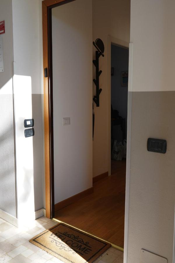 10 Min From The Airport-Wifi-Free Parking Samarate Exterior foto