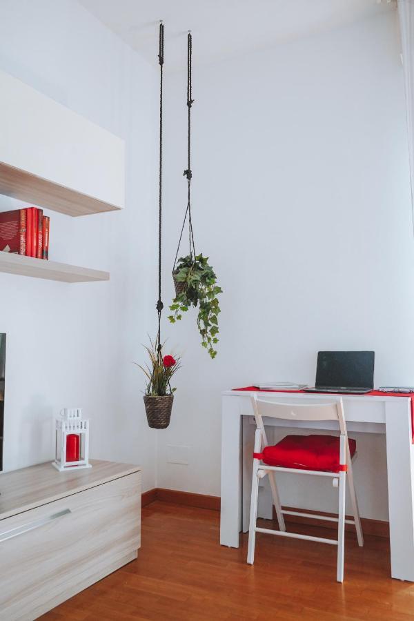 10 Min From The Airport-Wifi-Free Parking Samarate Exterior foto